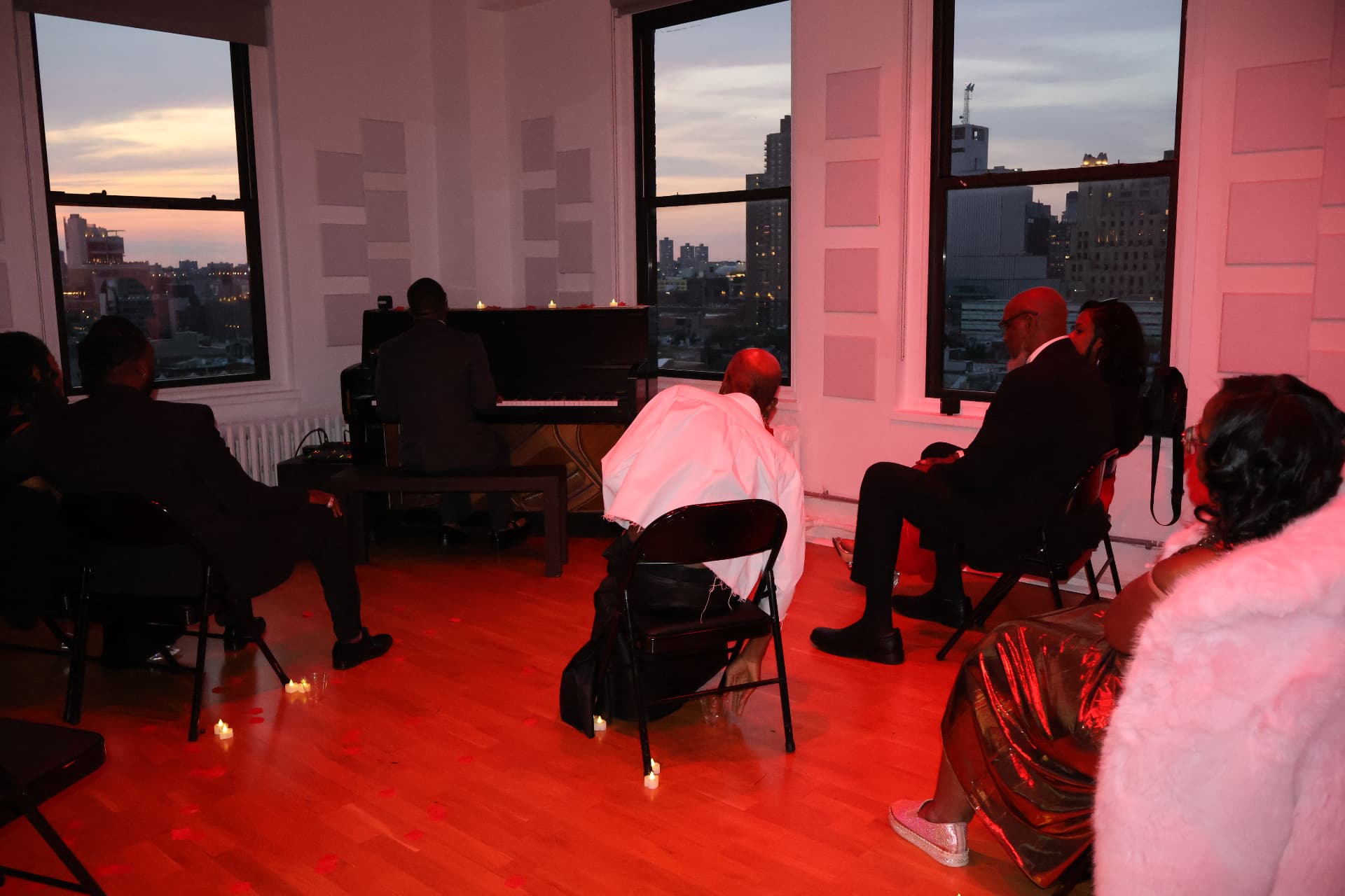 New York — Piano by the window, DeSean Kirkland live in concert